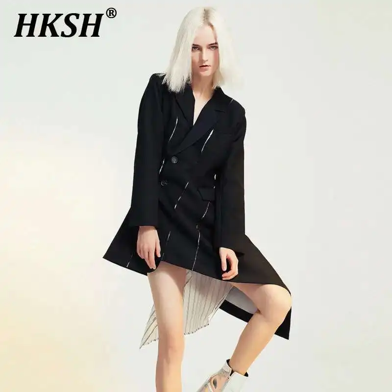 HKSH 2024 Autumn Winter New Women Dark Split Diagonal Buckle Waist Slim Spliced Striped Lining Mid Length Blazer Dress Set H2772
HKSH 2024 Autumn Winter New Women Dark Split Diagonal Buckle Waist Slim Spliced Striped Lining Mid Length Blazer Dress Set H2772