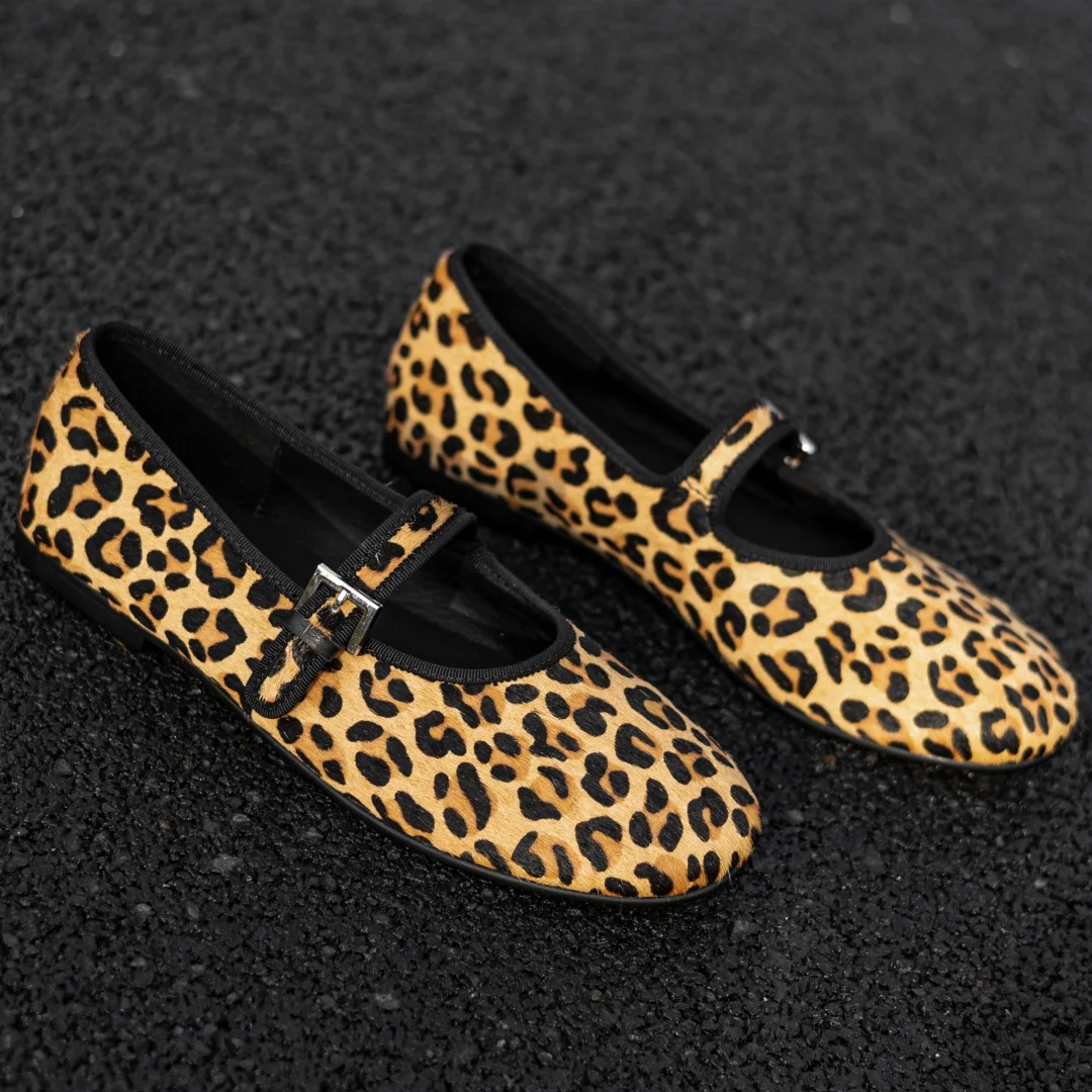 Women's leopard natural suede leather metal buckle slip-on Mary Jane ballet flats round toe soft comfort casual female shoes
Women's leopard natural suede leather metal buckle slip-on Mary Jane ballet flats round toe soft comfort casual female shoes