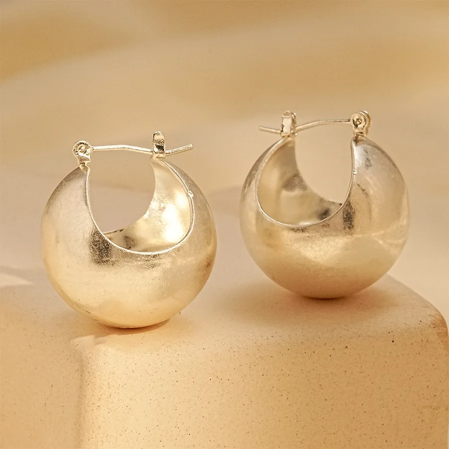 French Circular Arc Geometric Delicate Ear Buckle Cold Wind Fashionable Earrings Fashion Design Sense Creative Unique Jewelry
French Circular Arc Geometric Delicate Ear Buckle Cold Wind Fashionable Earrings Fashion Design Sense Creative Unique Jewelry