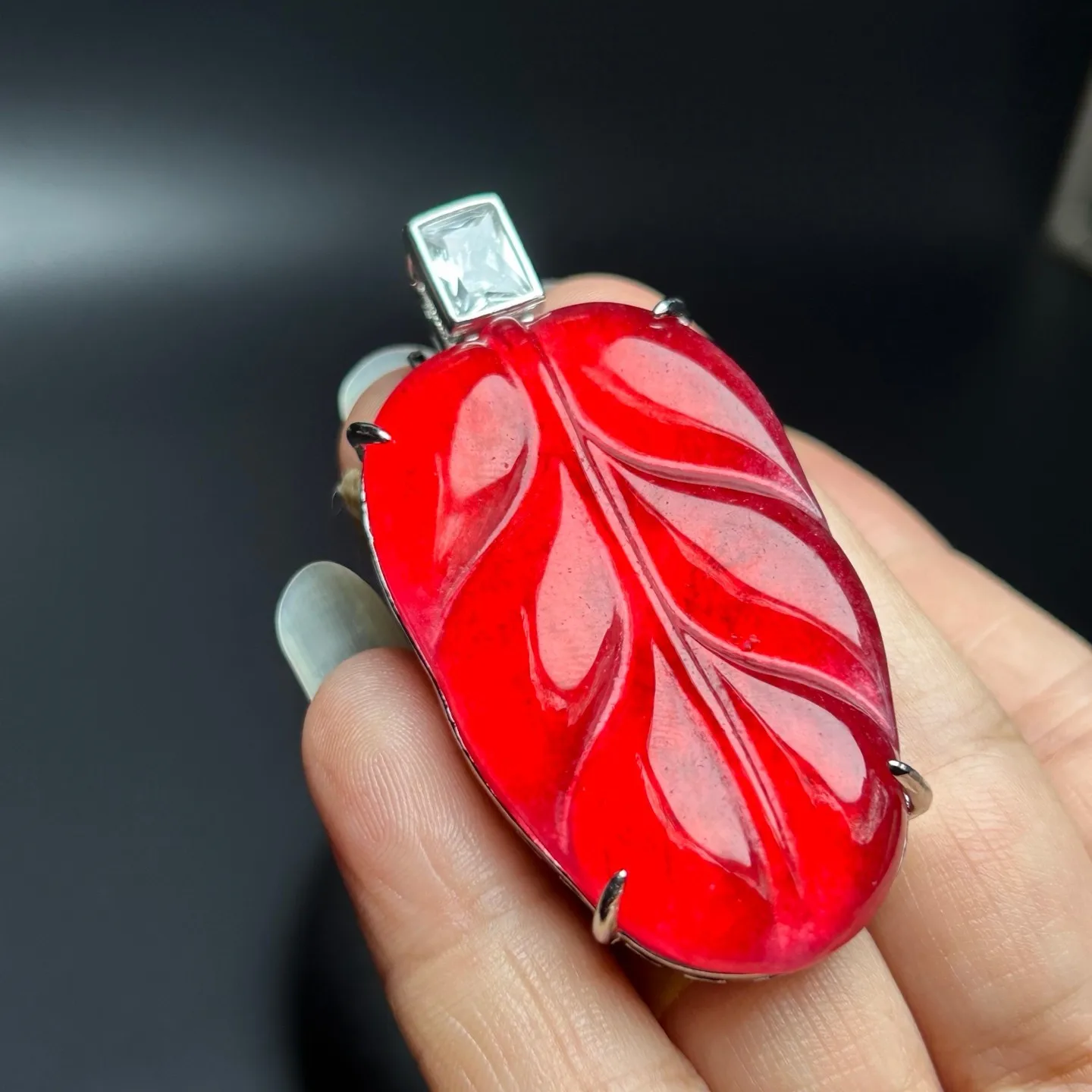 AAA Real Natural Ice Red Jade Jadeite Amulet Inlay Pendant&Necklaces
AAA Real Natural Ice Red Jade Jadeite Amulet Inlay Pendant&Necklaces