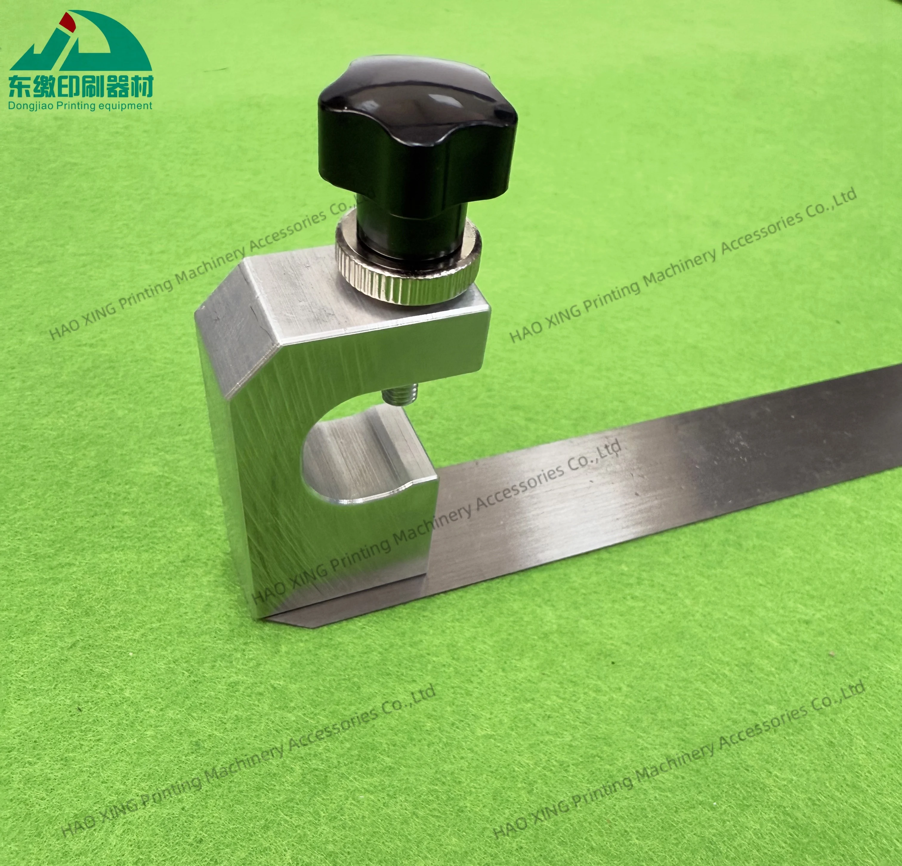 Цельный разглаживатель листов для машин для высечки, запасные части, более гладкий лист, прямой кронштейн, хорошее качество
Цельный разглаживатель листов для машин для высечки, запасные части, более гладкий лист, прямой кронштейн, хорошее качество