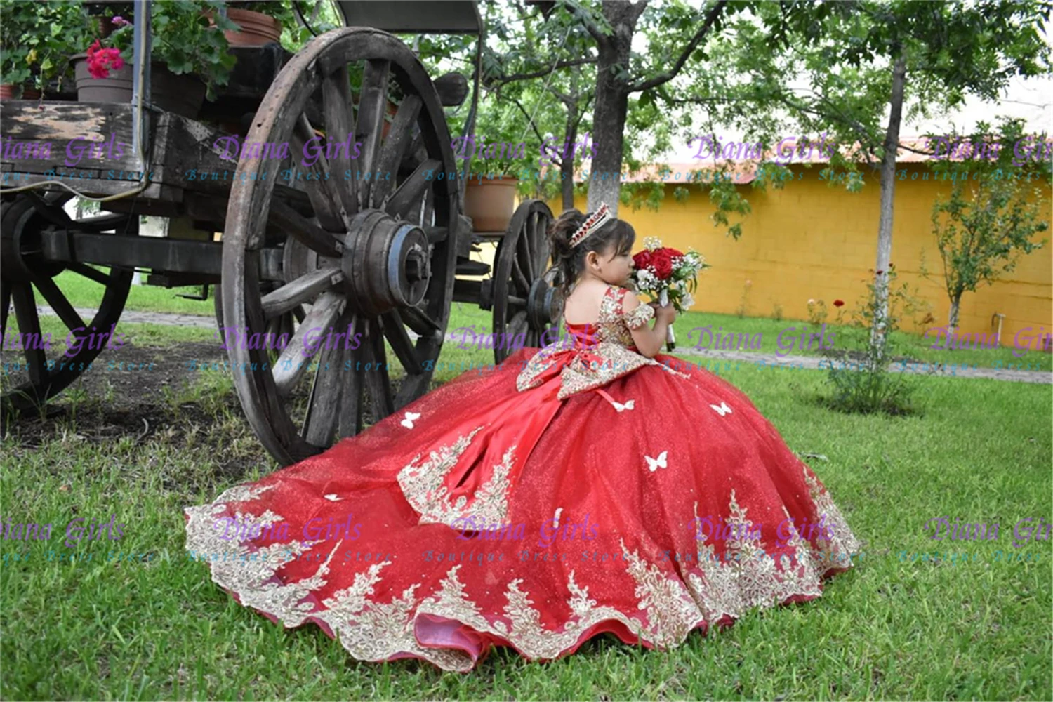 Quality Lovely Princess Flower Girl Dress Red Tulle Fluffy with Gold Applique Wedding Girls Birthday Party Evening Ball Gowns
Quality Lovely Princess Flower Girl Dress Red Tulle Fluffy with Gold Applique Wedding Girls Birthday Party Evening Ball Gowns