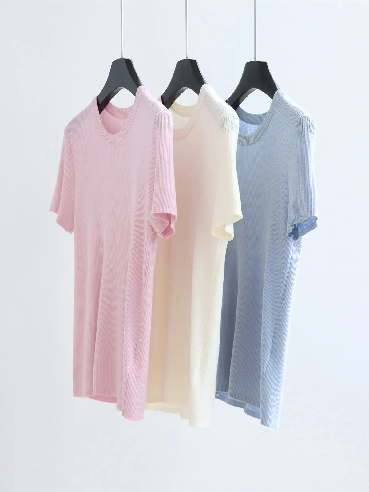 Dave&di Lightweight Fine Merino Wool Short Sleeve Knit Top Commuter Minimalist Crewneck 26 Spring/summer Versatile Solid Color T
Dave&di Lightweight Fine Merino Wool Short Sleeve Knit Top Commuter Minimalist Crewneck 26 Spring/summer Versatile Solid Color T