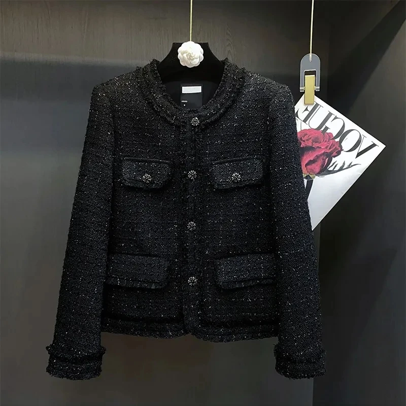Black Small Fragrant Style Jacket For women 2026 Autumn Winter New French socialite High-end Coarse Floral Lady Short Top
Black Small Fragrant Style Jacket For women 2026 Autumn Winter New French socialite High-end Coarse Floral Lady Short Top