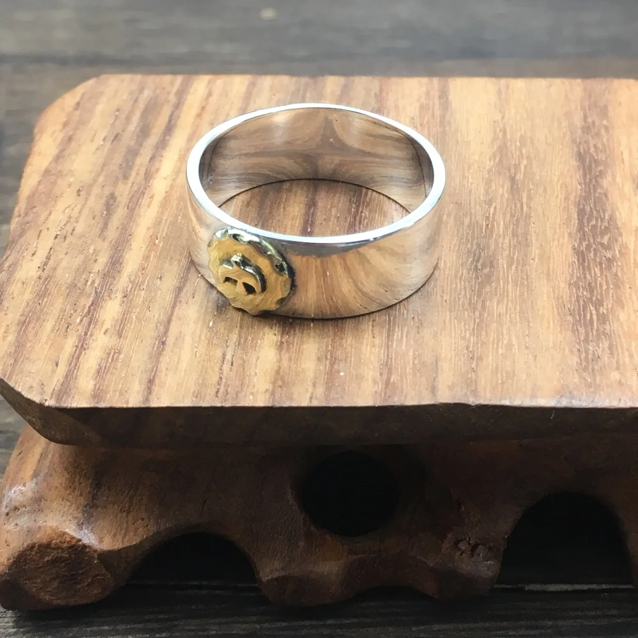 Japanese-style fashion Harajuku style 925 sterling silver ring point Copper Eagle men's and women's Korean-style glossy ring
Japanese-style fashion Harajuku style 925 sterling silver ring point Copper Eagle men's and women's Korean-style glossy ring