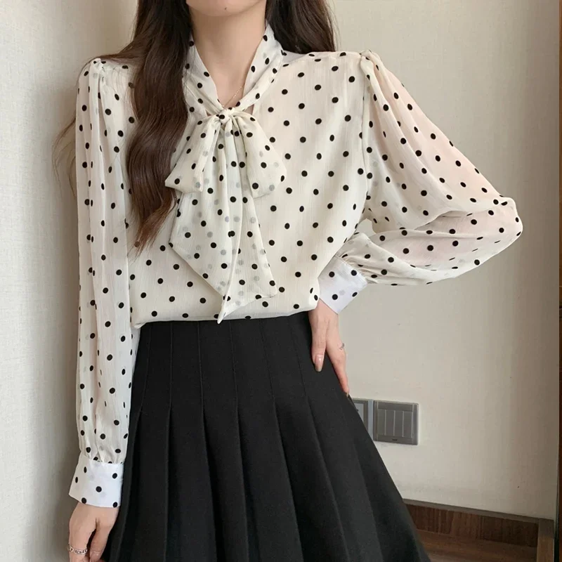 Spring Autumn Polka Dot Printing Blouse Women Fashion Scarf Collar Casual Long Sleeve Pullovers Bow Chic All-match Tops ZL401
Spring Autumn Polka Dot Printing Blouse Women Fashion Scarf Collar Casual Long Sleeve Pullovers Bow Chic All-match Tops ZL401