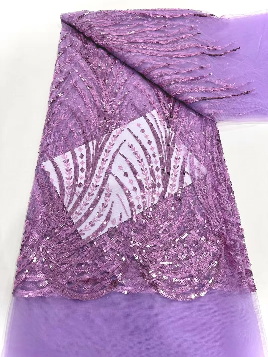 LDPN385 Favorite design African net lace with sequins & beads,good quality embroidered French tulle lace for party/wedding dress
LDPN385 Favorite design African net lace with sequins & beads,good quality embroidered French tulle lace for party/wedding dress
