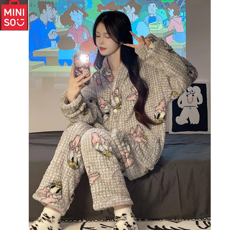 MINISO Coral Velvet Sweet and Cute Donald Duck Plus Velvet Thick Korean Version Cartoon Plush Home Clothing
MINISO Coral Velvet Sweet and Cute Donald Duck Plus Velvet Thick Korean Version Cartoon Plush Home Clothing
