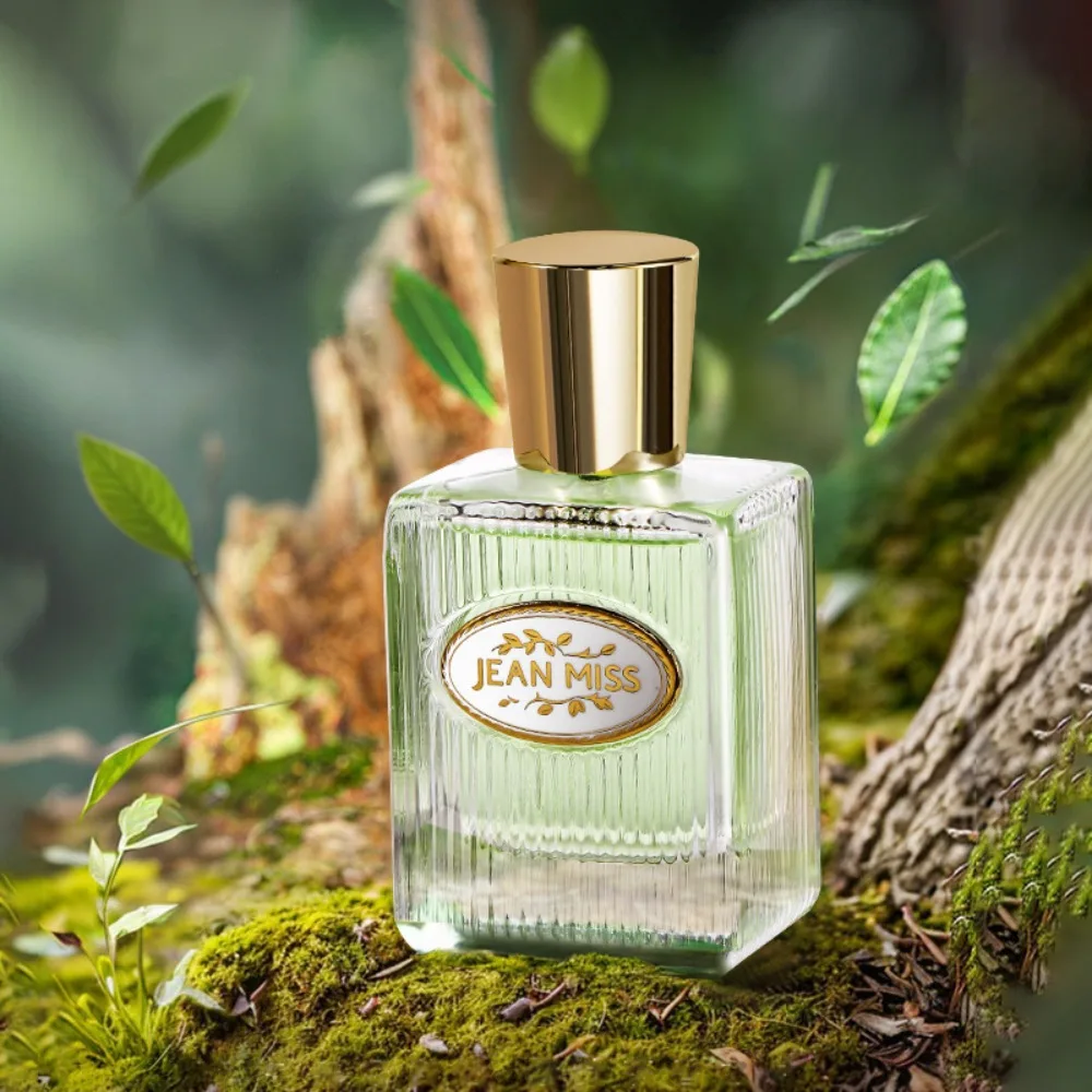 Женская туалетная вода объемом 50 мл: аромат жасмина с цветочным рисунком, стойкий легкий аромат, женские духи «Desire by the Pillow»
Женская туалетная вода объемом 50 мл: аромат жасмина с цветочным рисунком, стойкий легкий аромат, женские духи «Desire by the Pillow»