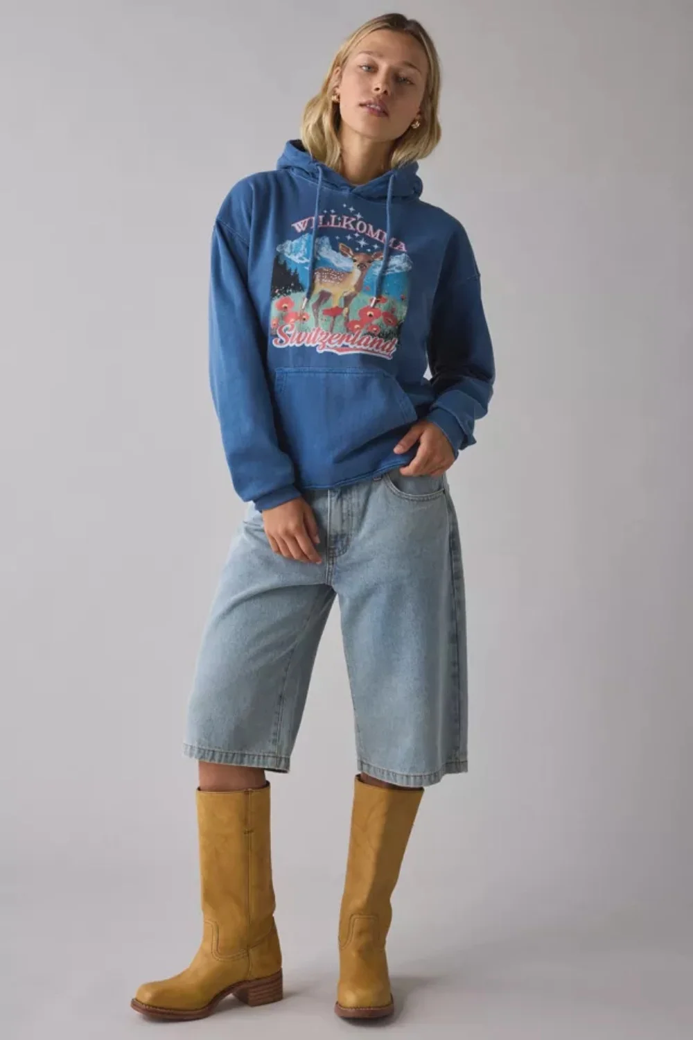 Willkomma Switzerland Graphic Hoodie – sweatshirt, eye-catching Swiss-inspired prints, perfect for daily casual & travel outfits
Willkomma Switzerland Graphic Hoodie – sweatshirt, eye-catching Swiss-inspired prints, perfect for daily casual & travel outfits