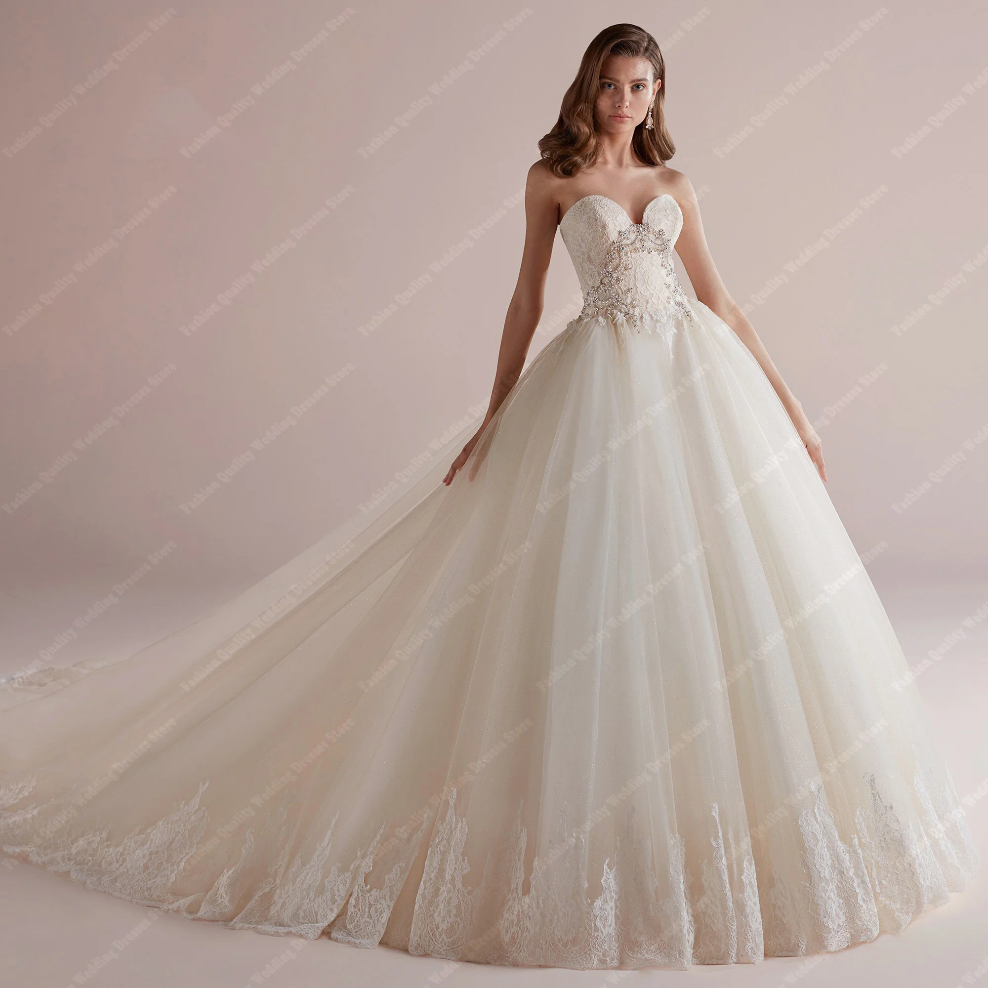Elegant Sleeveless Wedding Dress Illusion Applique Bridal Gowns Backless Floor Length Tulle Sweetheart Collar Vestidos De Novia
Elegant Sleeveless Wedding Dress Illusion Applique Bridal Gowns Backless Floor Length Tulle Sweetheart Collar Vestidos De Novia