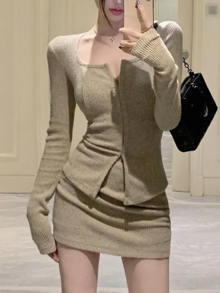 Sexy 2 Piece Dress Set Elegan Casual Long Sleeve Knitted Suits Y2k Crop Tops + Bodycon High Waist Mini Skirt Korean 2025 Autumn
Sexy 2 Piece Dress Set Elegan Casual Long Sleeve Knitted Suits Y2k Crop Tops + Bodycon High Waist Mini Skirt Korean 2025 Autumn