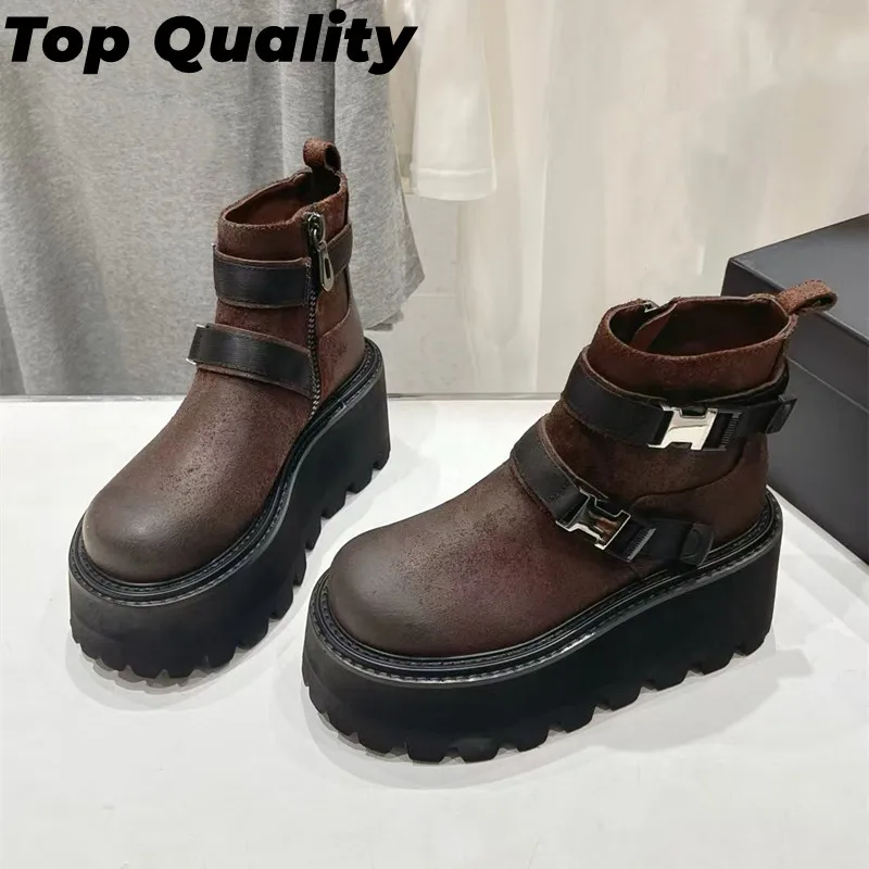 Women's round toe short boots women's metal decorative leather fashionable Chelsea boots Martin boots
Women's round toe short boots women's metal decorative leather fashionable Chelsea boots Martin boots