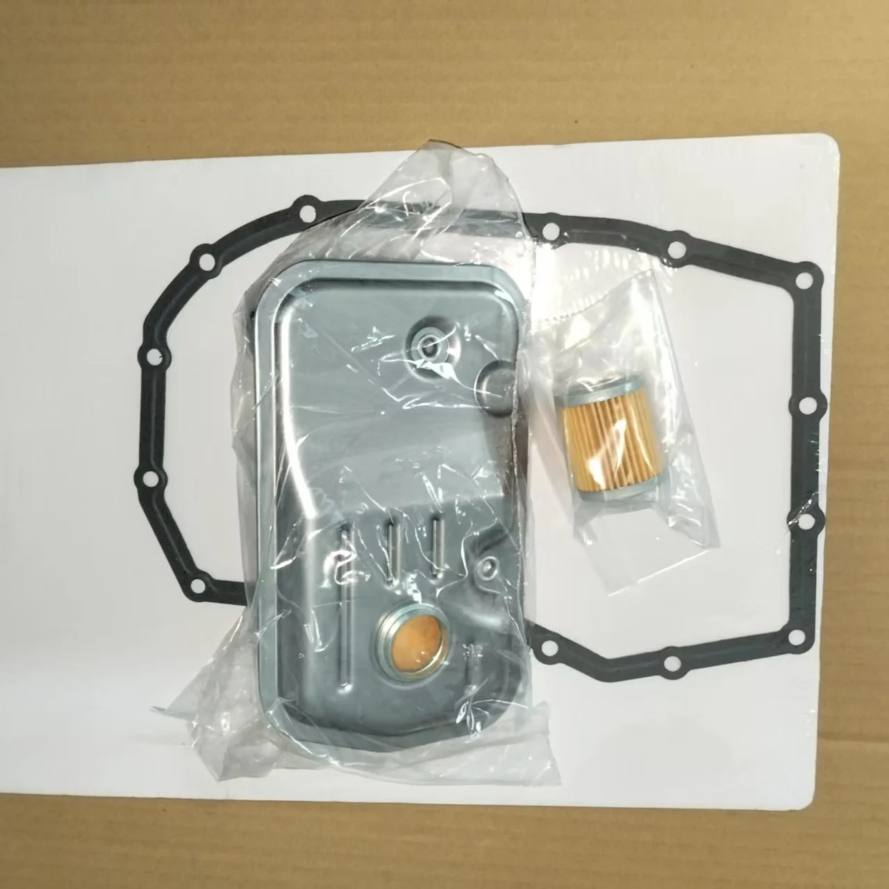 Комплект прокладок масляного поддона фильтра коробки передач для Hyundai ix25 1.5L 2019-2023 Elantra 1.5 Accent Venue 1.6L Kia K3 KX3 Rio 481482H000
Комплект прокладок масляного поддона фильтра коробки передач для Hyundai ix25 1.5L 2019-2023 Elantra 1.5 Accent Venue 1.6L Kia K3 KX3 Rio 481482H000