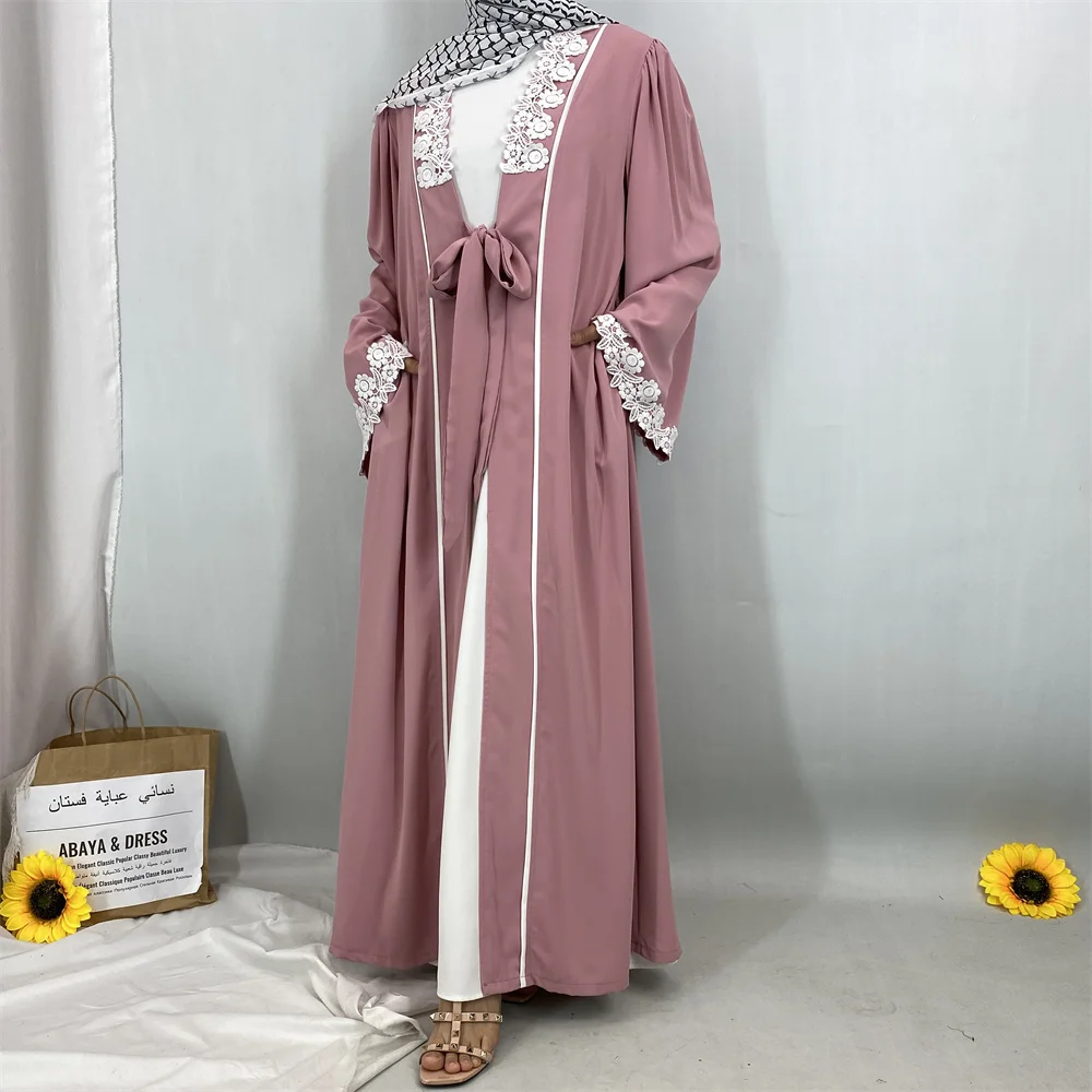 The Middle East new fashion lace cardigan gown dress Dubai Arab hot women's dress
The Middle East new fashion lace cardigan gown dress Dubai Arab hot women's dress