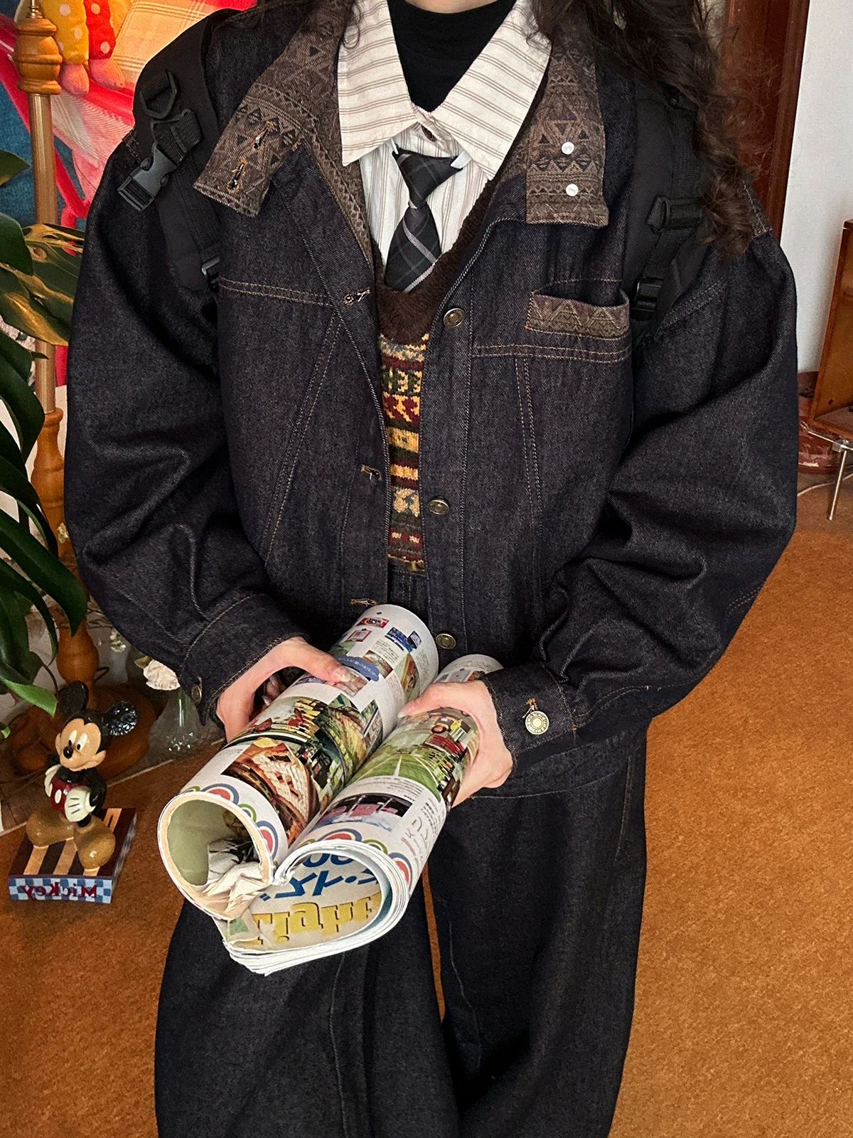 Американская джинсовая куртка свободного кроя с цветными вставками, новая весенняя коллекция, модная короткая куртка для женщин в винтажном стиле
Американская джинсовая куртка свободного кроя с цветными вставками, новая весенняя коллекция, модная короткая куртка для женщин в винтажном стиле