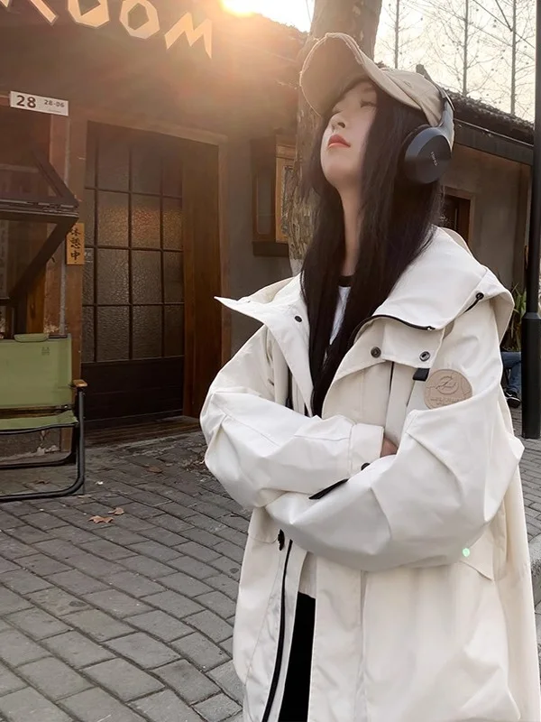 American Style Outdoor Women's Soft Jacket Coat Autumn Winter New Arrival Climbing Clothes Small Size Windbreaker
American Style Outdoor Women's Soft Jacket Coat Autumn Winter New Arrival Climbing Clothes Small Size Windbreaker