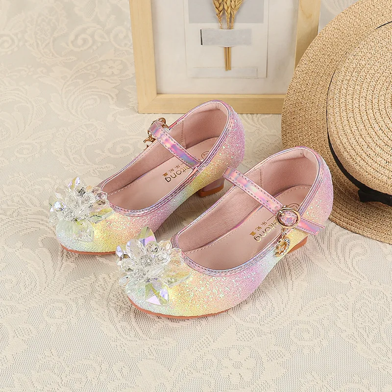 New Fahsion Rainbow Diamond Girls Party Dance Shoes Colorful Sequins Children High Heels Four Seasons Kids Princess Casual Shoes
New Fahsion Rainbow Diamond Girls Party Dance Shoes Colorful Sequins Children High Heels Four Seasons Kids Princess Casual Shoes