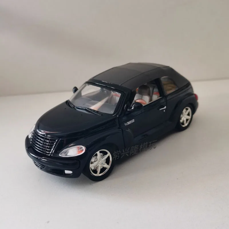Motormax 1:24 Scale Chrysler PT Cruiser Simulation Alloy Toy Car Model Scene Ornament Classic Collection Souvenir
Motormax 1:24 Scale Chrysler PT Cruiser Simulation Alloy Toy Car Model Scene Ornament Classic Collection Souvenir