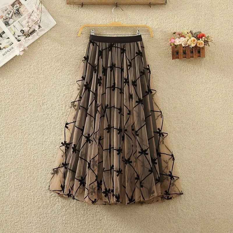 Korean Fashion Simple Flocking Mesh Half Skirt Women's Bright Line Decoration High Waist Printed Fairy Skirt A-line Gauze Skirt
Korean Fashion Simple Flocking Mesh Half Skirt Women's Bright Line Decoration High Waist Printed Fairy Skirt A-line Gauze Skirt