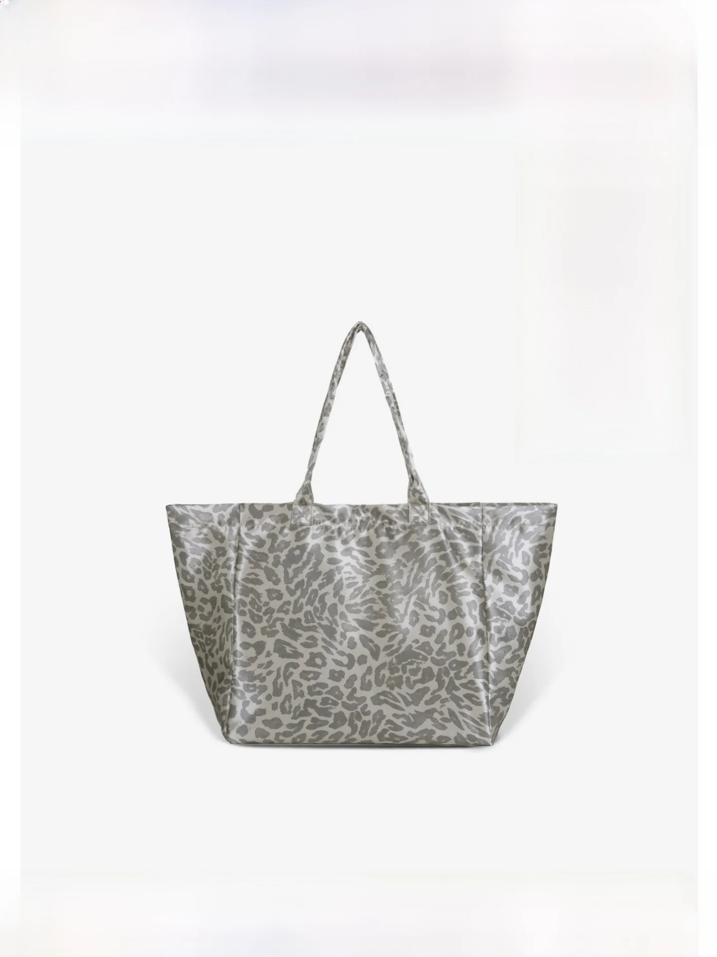 Large Capacity Leopard Print Single Shoulder Bag CLIANG KITTY 2026 New Fashion Handheld Tote Bag Versatile Underarm Bag
Large Capacity Leopard Print Single Shoulder Bag CLIANG KITTY 2026 New Fashion Handheld Tote Bag Versatile Underarm Bag