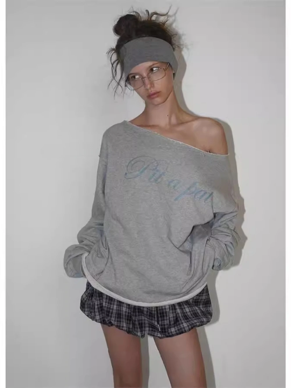 Spice Girls Streetwear Casual Letter Printed Slanted Shoulder Long Sleeved Sweatshirt + Slim Fit Pumpkin Skirt 2 Pcs Women Suits
Spice Girls Streetwear Casual Letter Printed Slanted Shoulder Long Sleeved Sweatshirt + Slim Fit Pumpkin Skirt 2 Pcs Women Suits