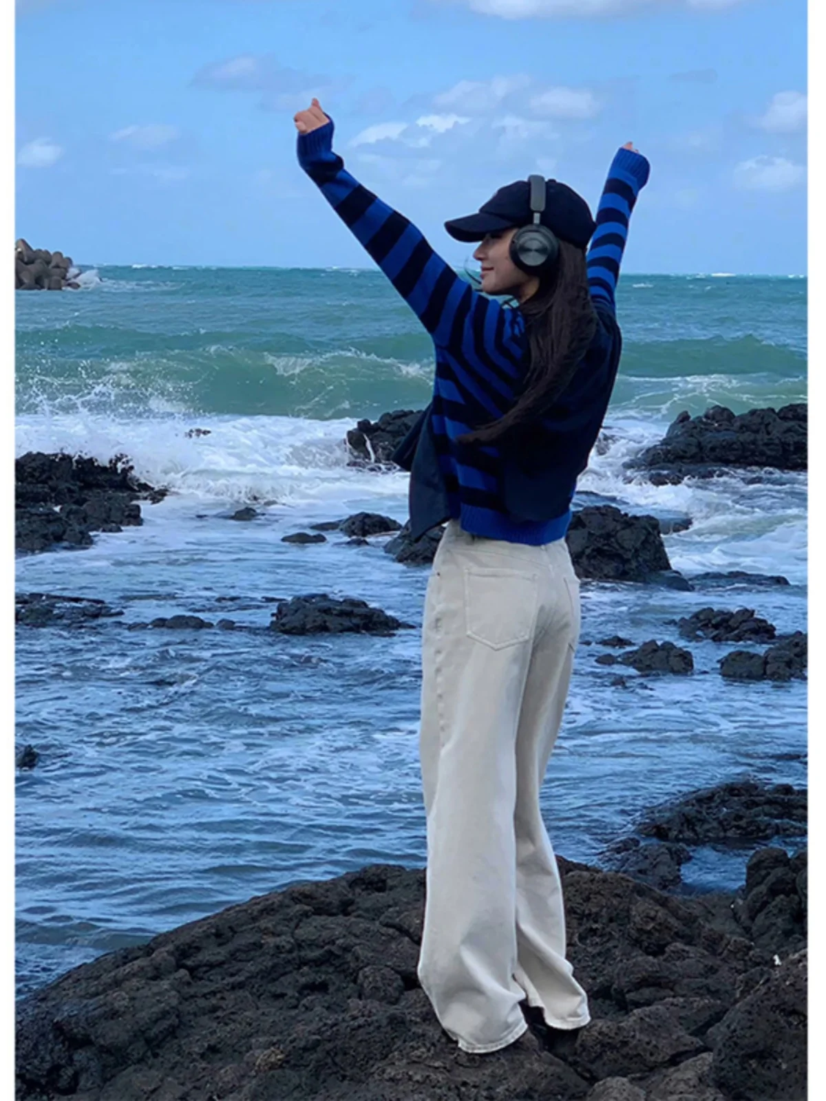 Женские джинсы с высокой талией и прямыми штанинами, повседневные, из хлопкового денима, винтажные, весна 2026, ZONE, модные широкие брюки
Женские джинсы с высокой талией и прямыми штанинами, повседневные, из хлопкового денима, винтажные, весна 2026, ZONE, модные широкие брюки