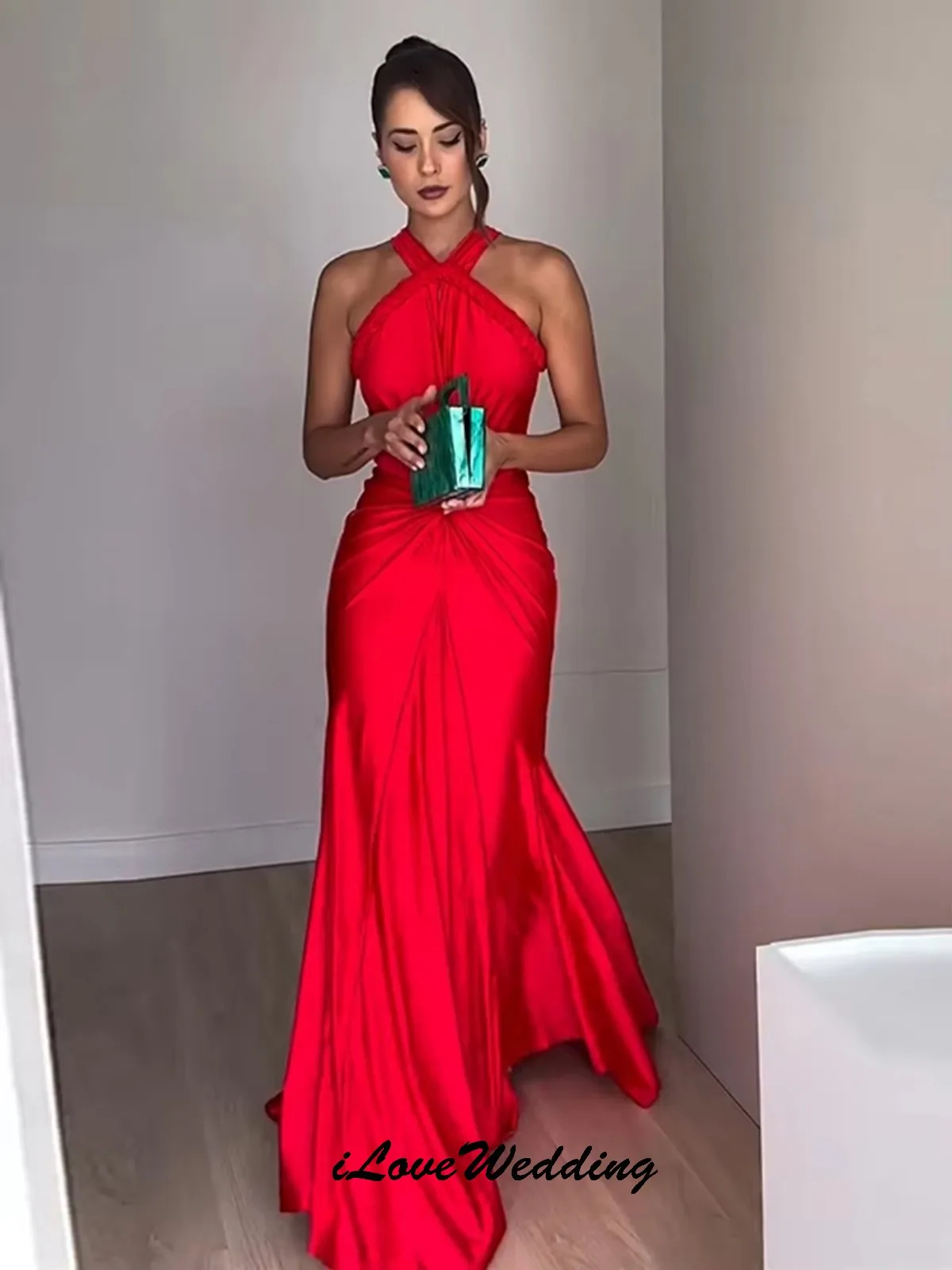 Evening Dress 2025 Rose Red Wedding Party Dresses For Woman Guest Halter Satin V-Neck Sexy Prom Dress Elegant Ruched Customized
Evening Dress 2025 Rose Red Wedding Party Dresses For Woman Guest Halter Satin V-Neck Sexy Prom Dress Elegant Ruched Customized