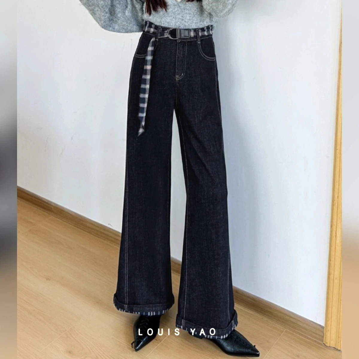 LOUIS YAO High-Waisted Denim Pants 2026 Autumn Straight Pants Slightly Stretchable Detachable Belt Slim Long Women's Jeans
LOUIS YAO High-Waisted Denim Pants 2026 Autumn Straight Pants Slightly Stretchable Detachable Belt Slim Long Women's Jeans