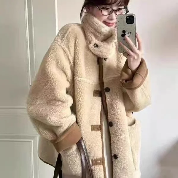 Женская куртка из мягкого меха нубу и ягненка, новинка зимы 20225, двусторонняя одежда из кожи с интегрированным мехом Sweet Sle
Женская куртка из мягкого меха нубу и ягненка, новинка зимы 20225, двусторонняя одежда из кожи с интегрированным мехом Sweet Sle