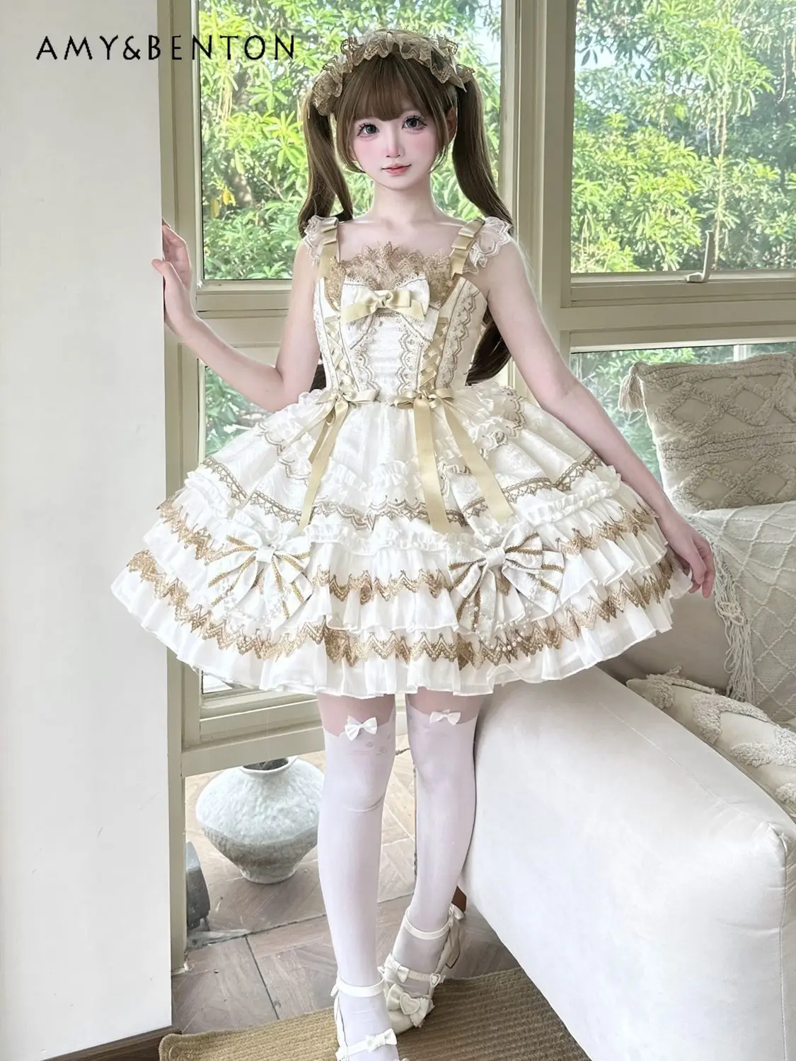 Gothic Lolita 2Pcs Outfit Black White Bow Lace Suspender Dress with Matching Hairband Women Banquet Party Dress Set
Gothic Lolita 2Pcs Outfit Black White Bow Lace Suspender Dress with Matching Hairband Women Banquet Party Dress Set