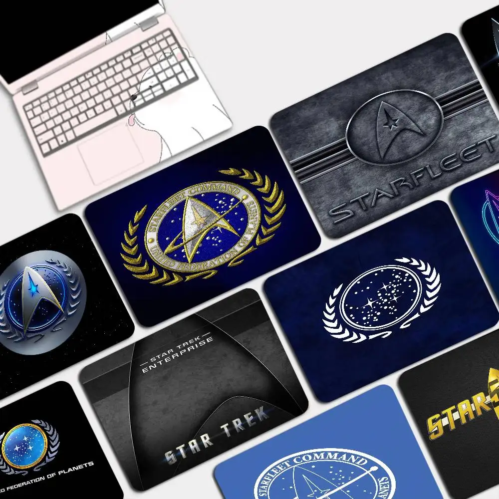 Коврик для мыши и клавиатуры Movie S-Star T-Trek: Аниме, мультфильм, гейминг. Гладкий коврик для рабочего стола.
Коврик для мыши и клавиатуры Movie S-Star T-Trek: Аниме, мультфильм, гейминг. Гладкий коврик для рабочего стола.