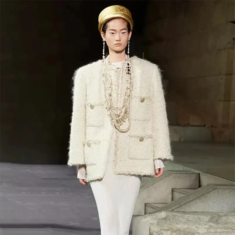 High Quality Women's Elegant Slim Fit Wool Jacket Tweed Inlaid Lurex Loose Long Sleeved Coat Blazer Vintage Outwear
High Quality Women's Elegant Slim Fit Wool Jacket Tweed Inlaid Lurex Loose Long Sleeved Coat Blazer Vintage Outwear