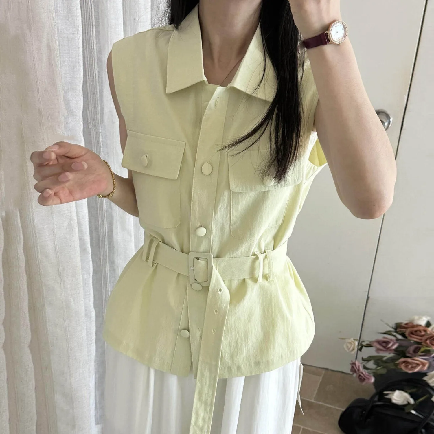 Chic Summer Casual Waist-Cinching Pocket Single-Breasted Sleeveless Shirt Women's Belted Top Fashionable Turn-down Collar Vest
Chic Summer Casual Waist-Cinching Pocket Single-Breasted Sleeveless Shirt Women's Belted Top Fashionable Turn-down Collar Vest