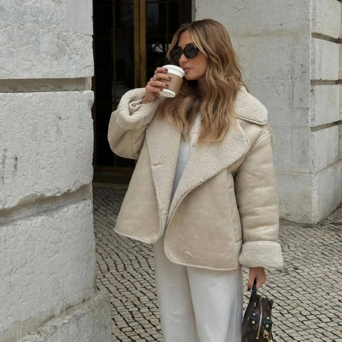 Classic Design Suede Fce Lined Warm Outerwear Lazy Sle Versatile Faion Slimming Women's ort Coat Straight Cut Regula...
Classic Design Suede Fce Lined Warm Outerwear Lazy Sle Versatile Faion Slimming Women's ort Coat Straight Cut Regula...