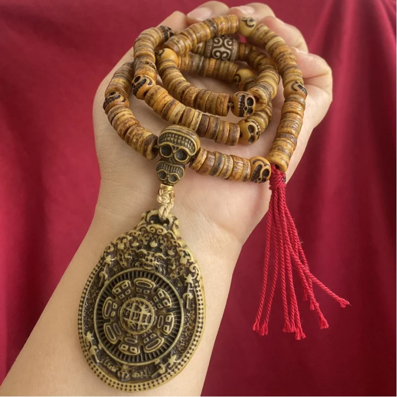 Tibetan- 108-bead skull necklace with ethnic style cultural accessories
Tibetan- 108-bead skull necklace with ethnic style cultural accessories
