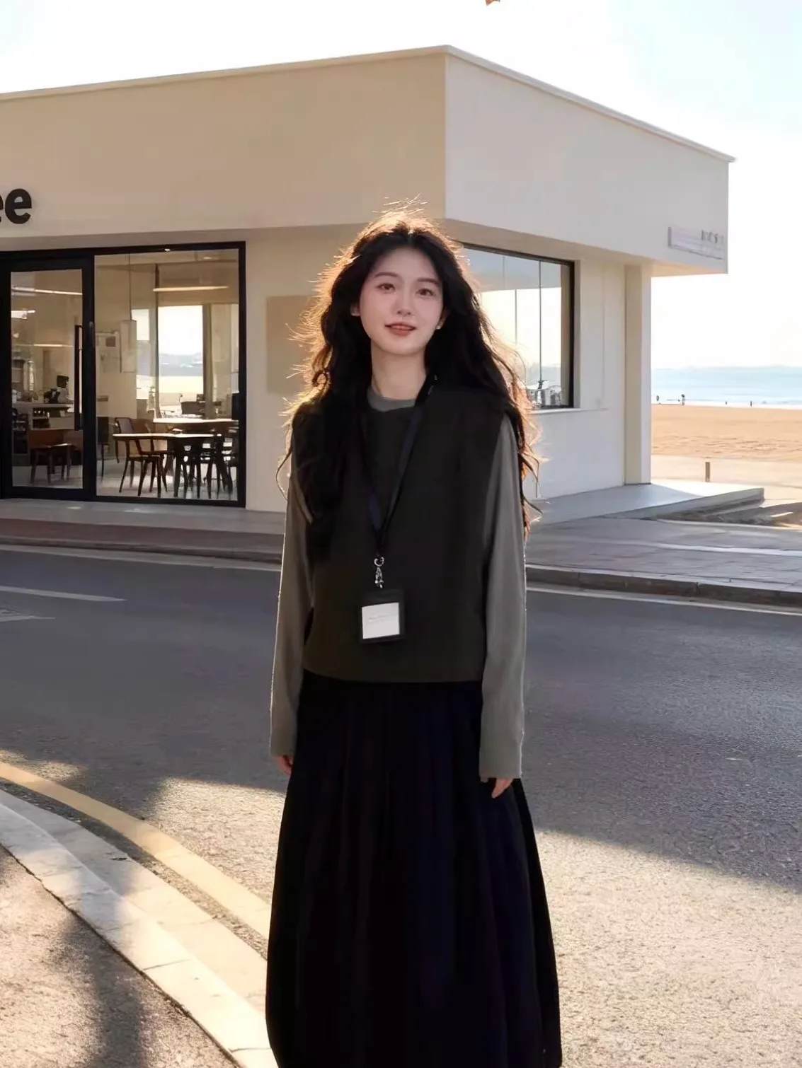 Ретро-корейский шерстяной жилет в стиле слэш-арт, модный женский топ для многослойного образа на осень и зиму, новый трендовый дизайн, стильная блузка
Ретро-корейский шерстяной жилет в стиле слэш-арт, модный женский топ для многослойного образа на осень и зиму, новый трендовый дизайн, стильная блузка