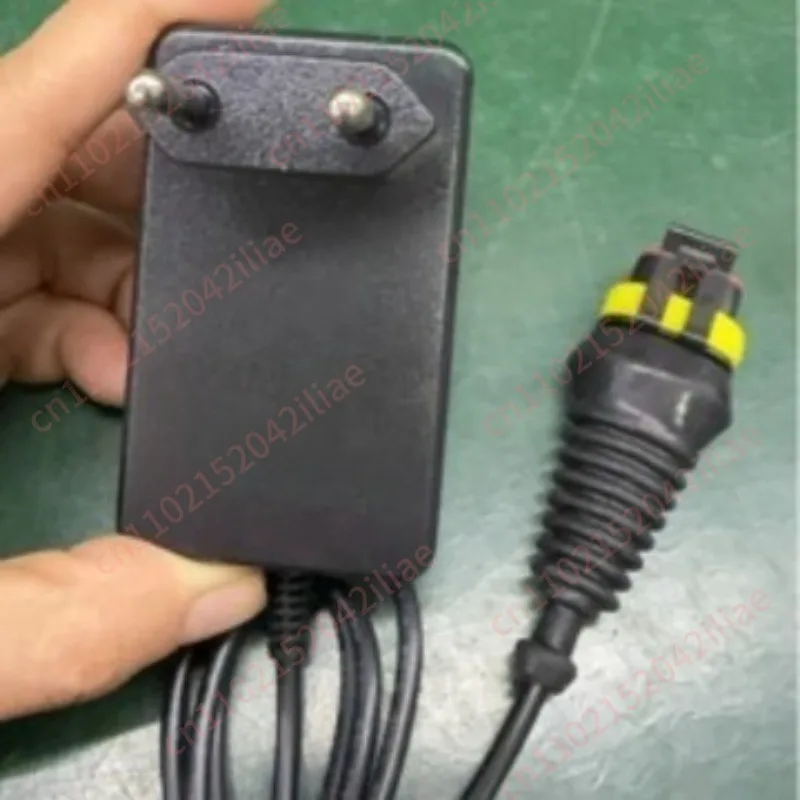 Lawn mower 28v1.3a adapter, lawn mower charger
Lawn mower 28v1.3a adapter, lawn mower charger