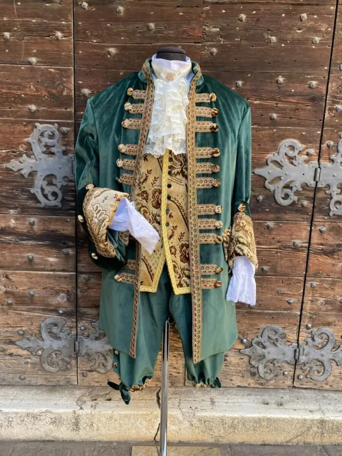 Historical Baroque men's costume outfits rococo victorian luxury suits Mens Renaissance ball gown festval frock suit
Historical Baroque men's costume outfits rococo victorian luxury suits Mens Renaissance ball gown festval frock suit