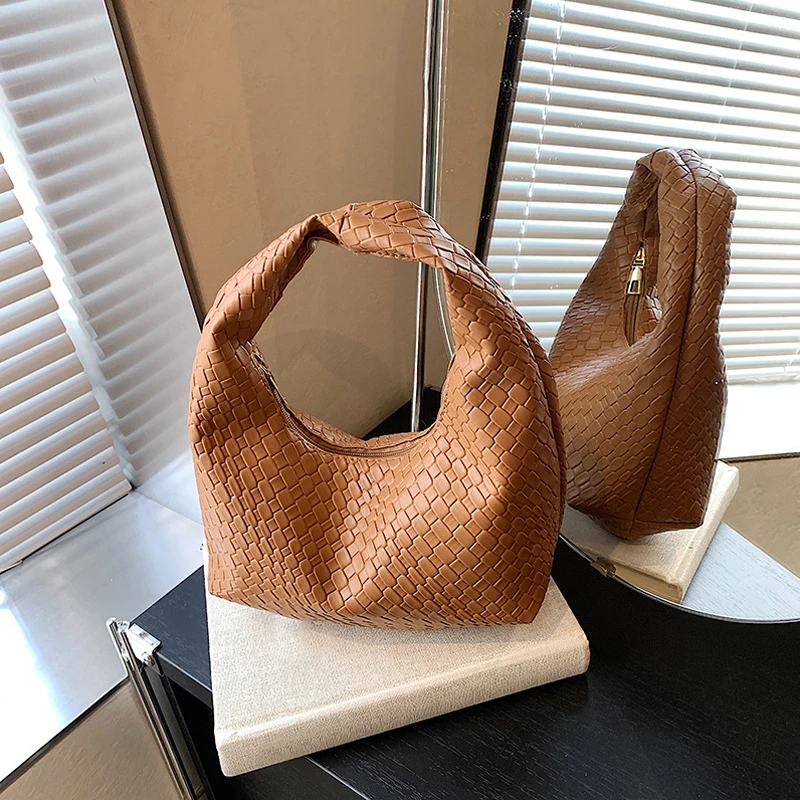 Модная тканая сумка-тоут для поездок на работу, минималистичная сумка-тоут, нишевый дизайн, сумка на плечо под мышками, большая вместительная сумка на плечо 2024
Модная тканая сумка-тоут для поездок на работу, минималистичная сумка-тоут, нишевый дизайн, сумка на плечо под мышками, большая вместительная сумка на плечо 2024