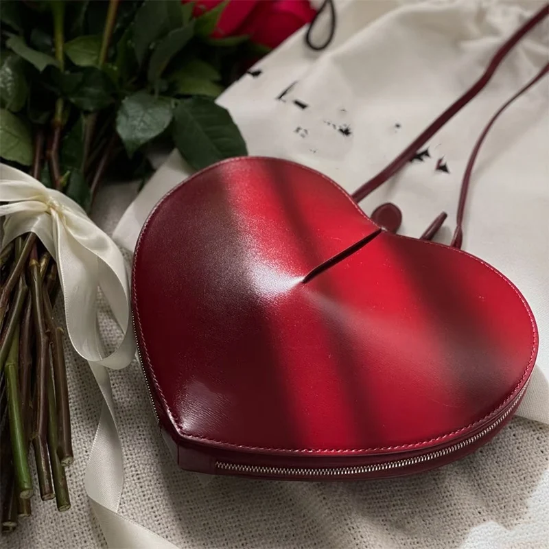 New 2026 ladies' commuter single-shoulder heart-shaped crossbody bag, versatile heart single-shoulder underarm bag
New 2026 ladies' commuter single-shoulder heart-shaped crossbody bag, versatile heart single-shoulder underarm bag