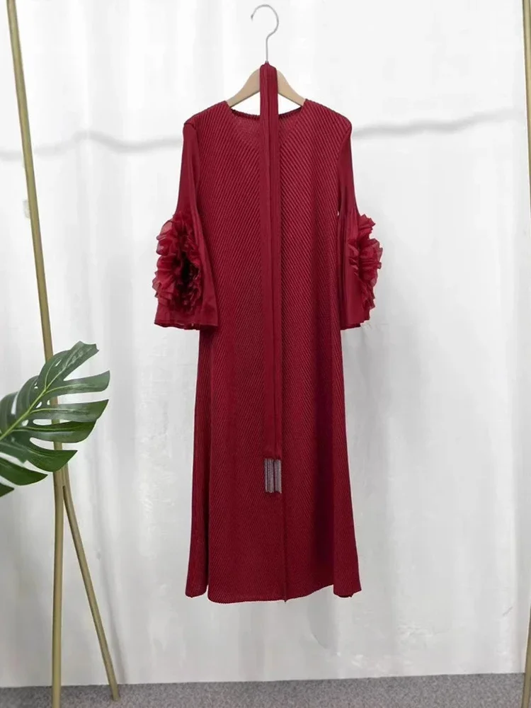 Miyake Bandage Design O-neck Pleated Women's Dress 2025 New Loose Casual Three Dimensional Flower Spliced Sleeve Dress
Miyake Bandage Design O-neck Pleated Women's Dress 2025 New Loose Casual Three Dimensional Flower Spliced Sleeve Dress