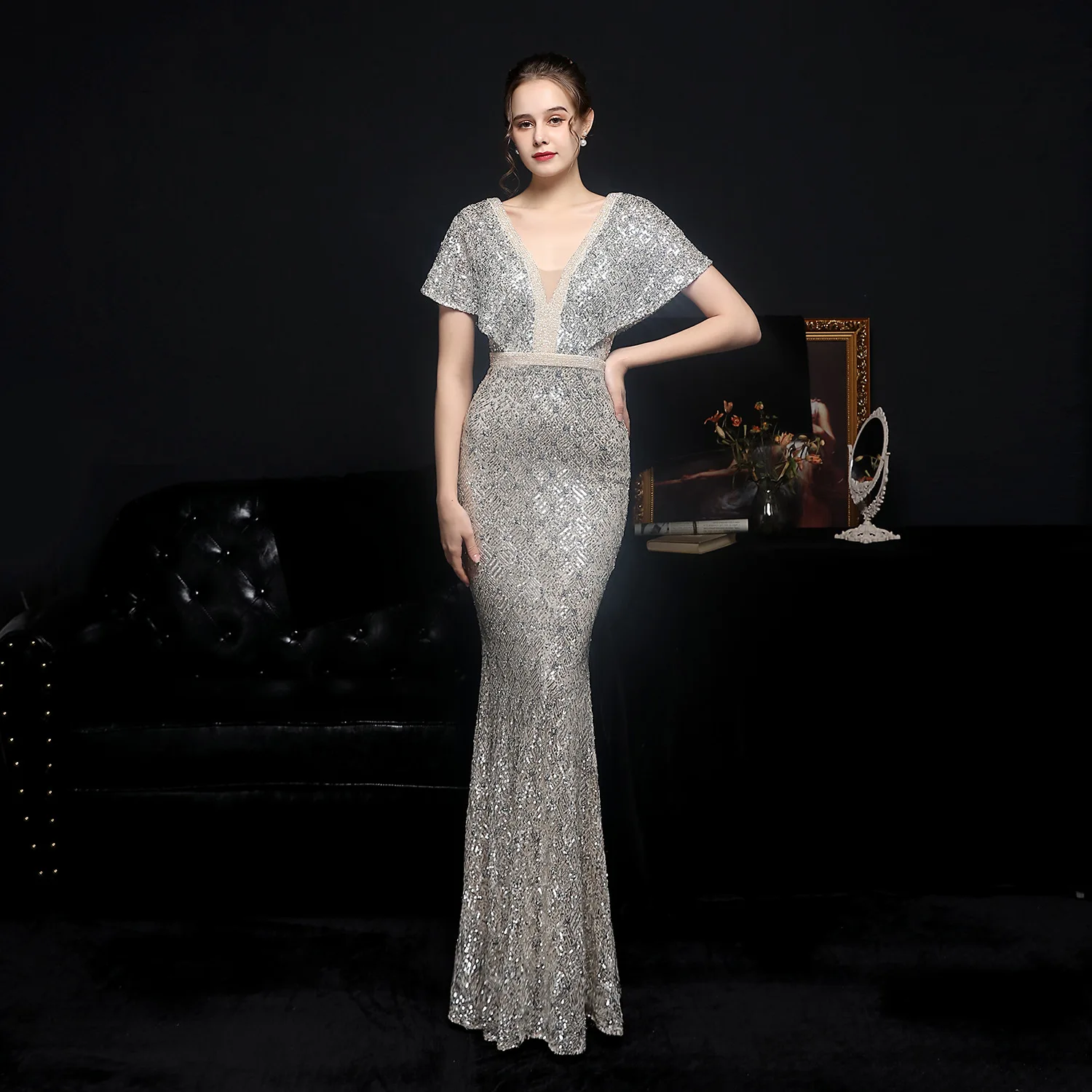 Women's Plaid Sequin Fishtail Banquet for Formal Occasions Graceful Host Car Model Party Dress Women Autumn
Women's Plaid Sequin Fishtail Banquet for Formal Occasions Graceful Host Car Model Party Dress Women Autumn