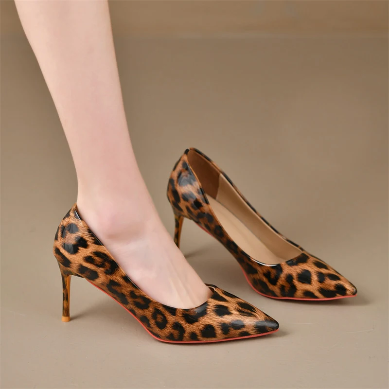 Spring New Leopard Pattern High Heels for Women with Thin Heels and Sexy Pointed Points, Shallow Lipstick Bottom Single Shoes
Spring New Leopard Pattern High Heels for Women with Thin Heels and Sexy Pointed Points, Shallow Lipstick Bottom Single Shoes