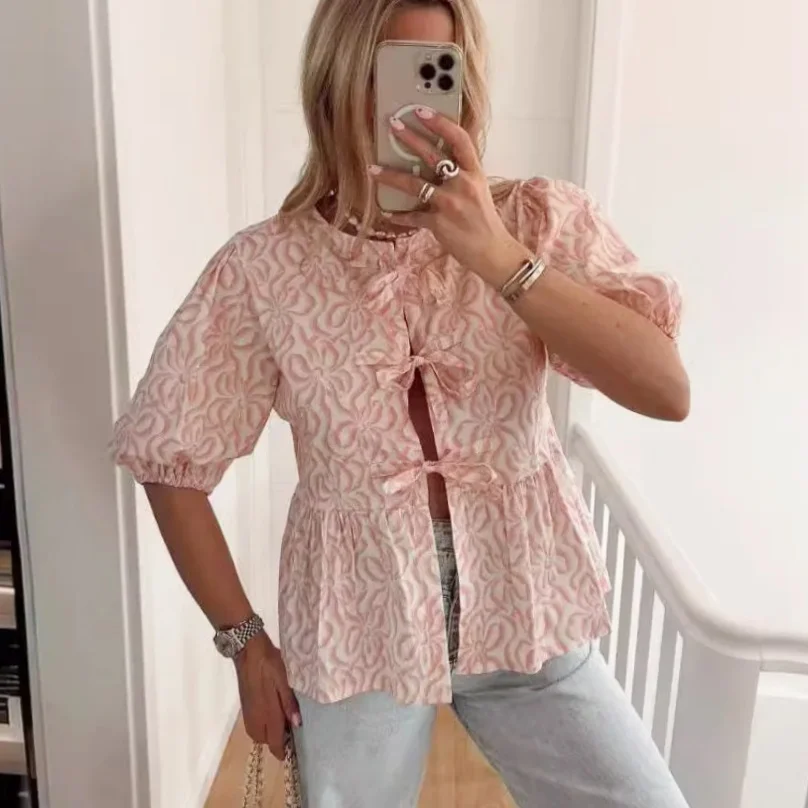 Women Printed Lace Up Blouse and Shirt Female Summer 2024 Short Puff Sleeve Spring Vintage Sweet Ruffled Top Fashion Yuqung
Women Printed Lace Up Blouse and Shirt Female Summer 2024 Short Puff Sleeve Spring Vintage Sweet Ruffled Top Fashion Yuqung