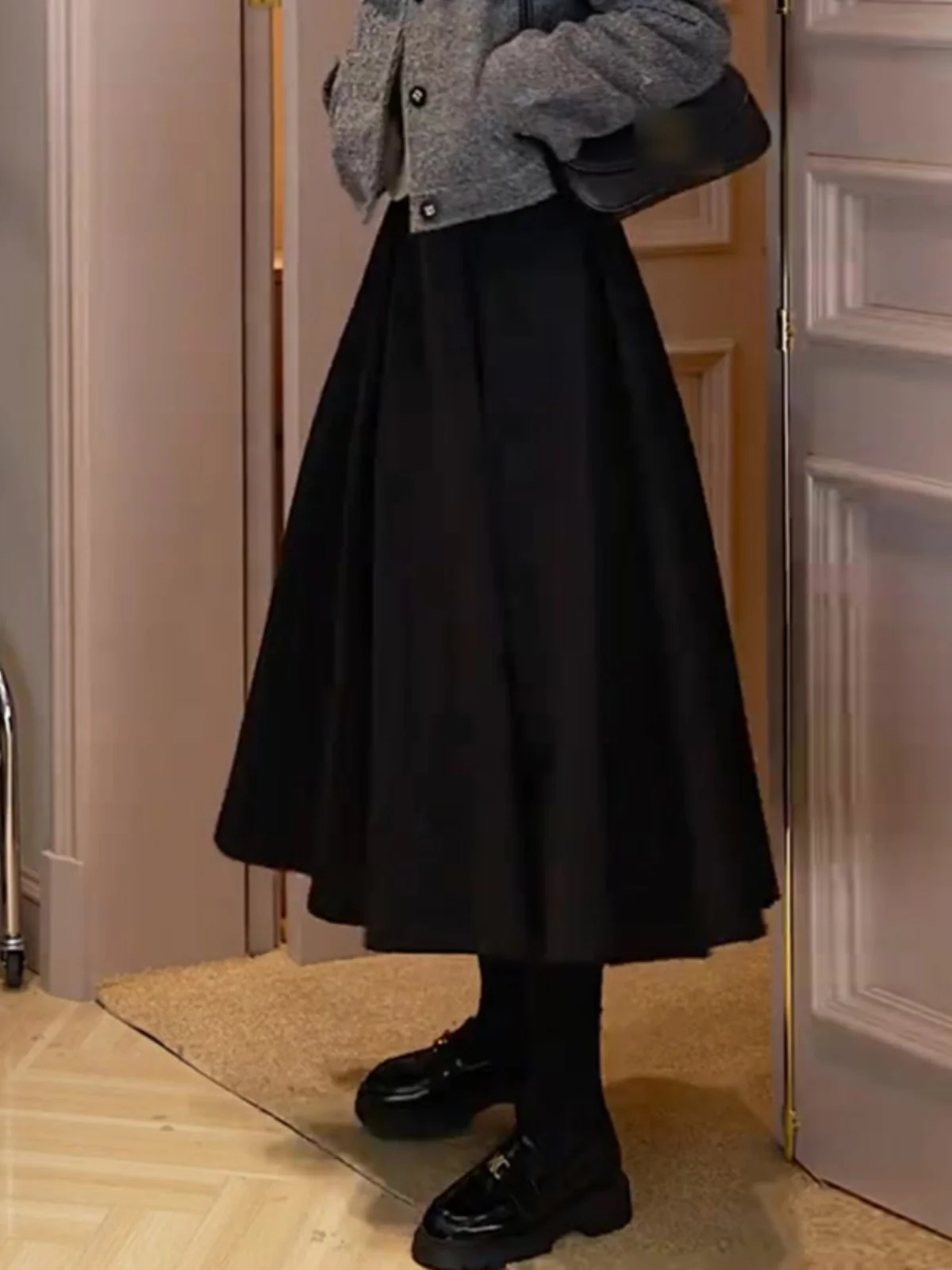 Женская плиссированная юбка миди с высокой талией Zhang, облегающая, скрывающая бедра, для офиса, А-силуэт, однотонная
Женская плиссированная юбка миди с высокой талией Zhang, облегающая, скрывающая бедра, для офиса, А-силуэт, однотонная