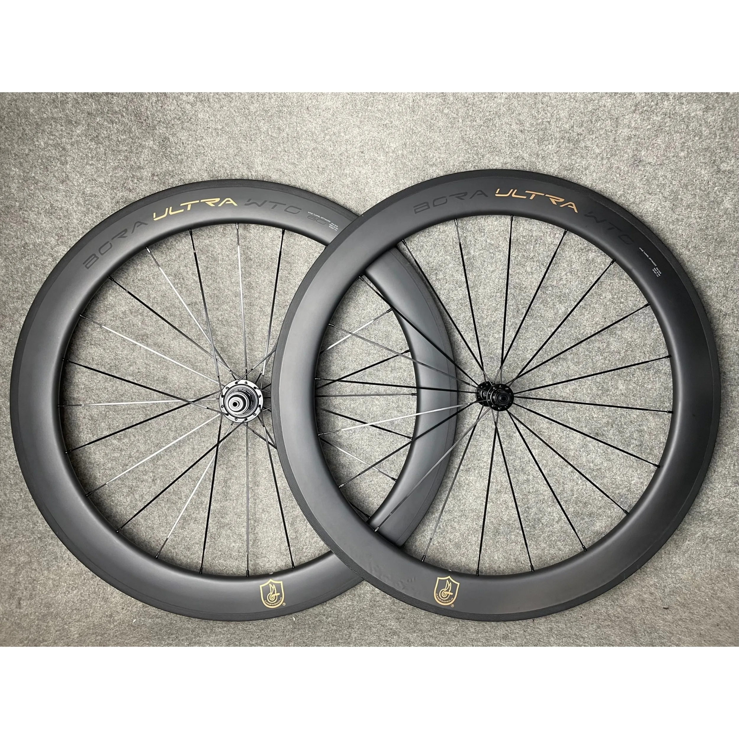BORA 700C Road Carbon Bicycle Wheels Bike Wheelset Rim/Disc Brake Matte Clincher/Tubeless 25/28*38/45/50/55/60mm Gold Logo DPD
BORA 700C Road Carbon Bicycle Wheels Bike Wheelset Rim/Disc Brake Matte Clincher/Tubeless 25/28*38/45/50/55/60mm Gold Logo DPD