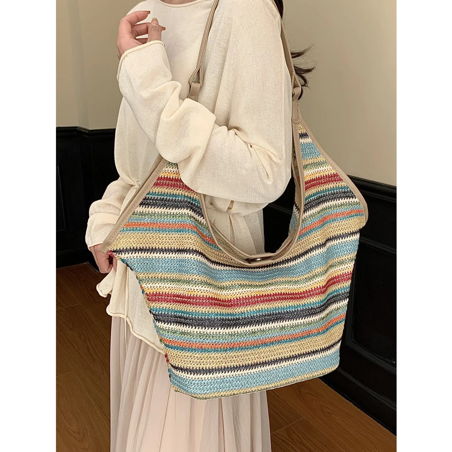 Underarm bag, ladies' rainbow woven bag, 2025 new women's bag, fashionable commuting shoulder bag, lazy style tote bag
Underarm bag, ladies' rainbow woven bag, 2025 new women's bag, fashionable commuting shoulder bag, lazy style tote bag