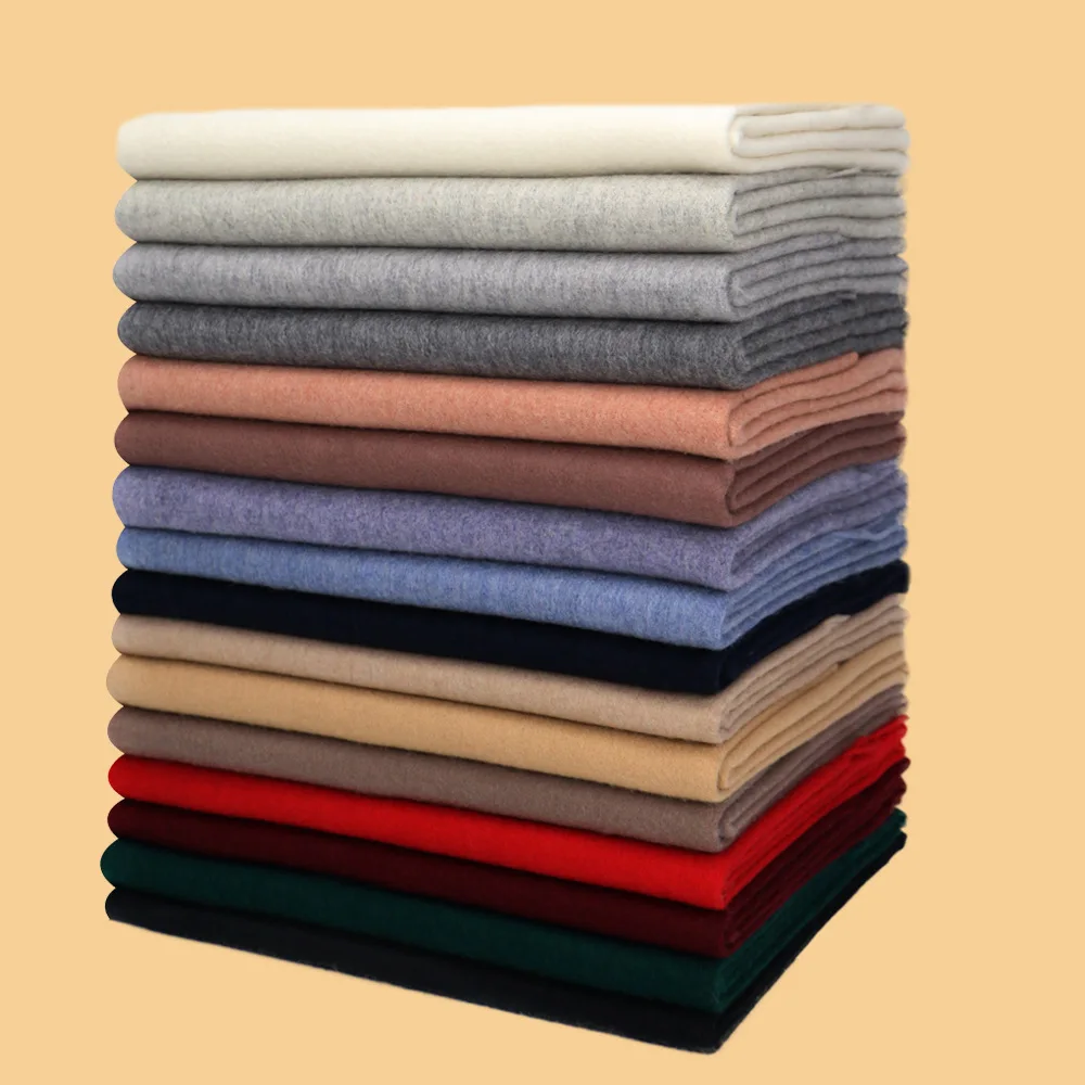 Женский однотонный шерстяной шарф и мужская однотонная шаль из овечьей шерсти с утеплением для осени и зимы.
Женский однотонный шерстяной шарф и мужская однотонная шаль из овечьей шерсти с утеплением для осени и зимы.