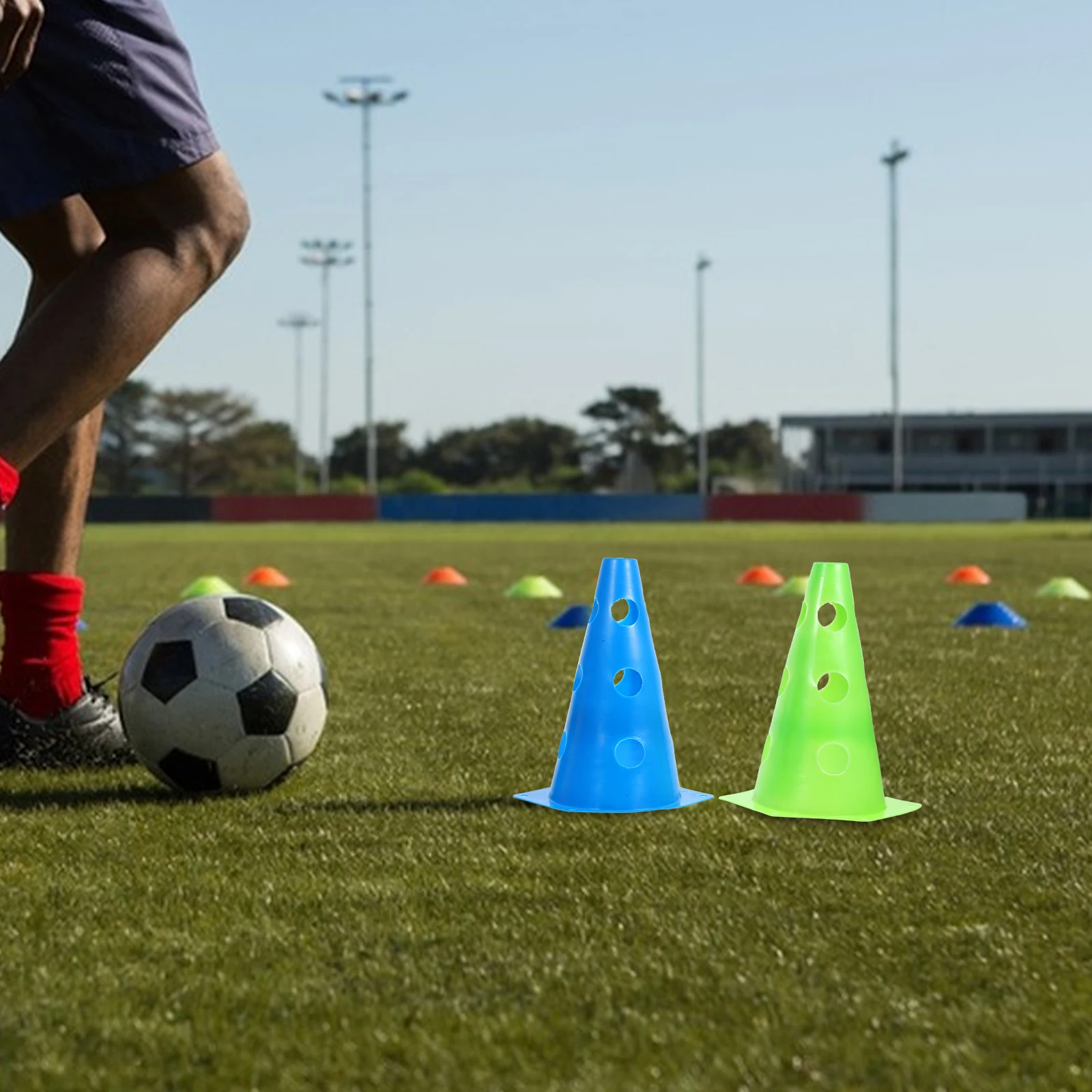 24pcs Training Cones Plastic Traffic Football Spot Agility Driving Marker PE Material Sports Equipment Soccer Cone Football
24pcs Training Cones Plastic Traffic Football Spot Agility Driving Marker PE Material Sports Equipment Soccer Cone Football